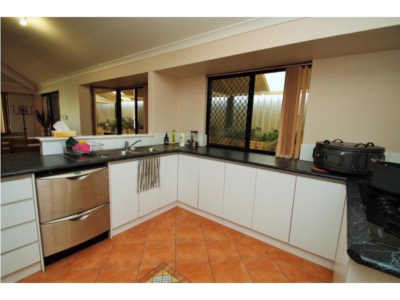 17 Streeter Way, Beeliar WA 6164