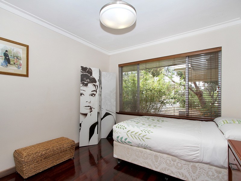 284 Spearwood Avenue, Spearwood WA 6163