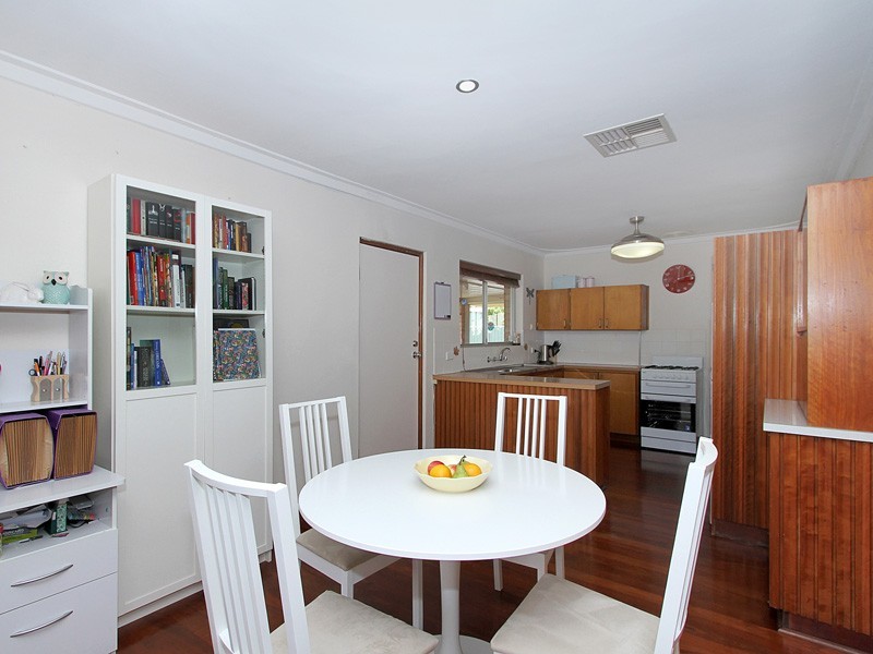 284 Spearwood Avenue, Spearwood WA 6163