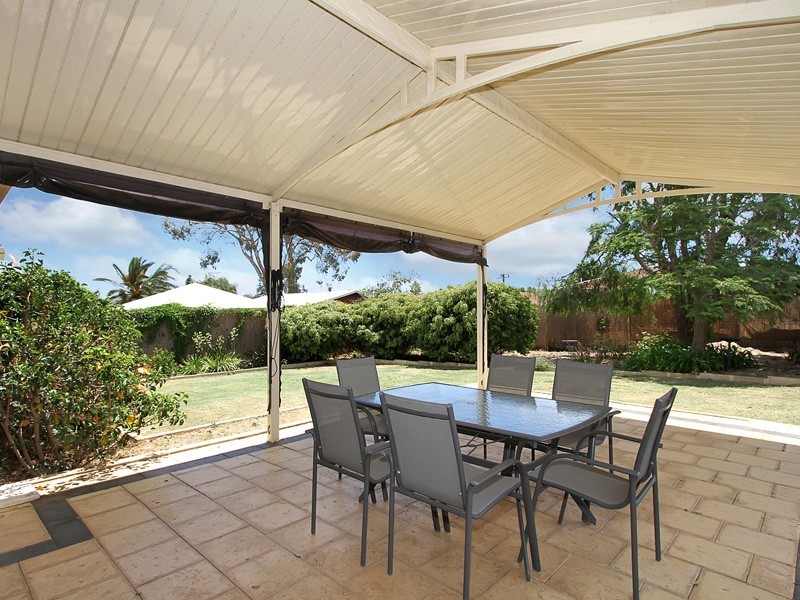 284 Spearwood Avenue, Spearwood WA 6163