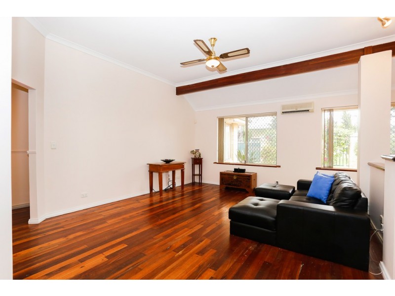 12 Hatch Place, Bibra Lake WA 6163