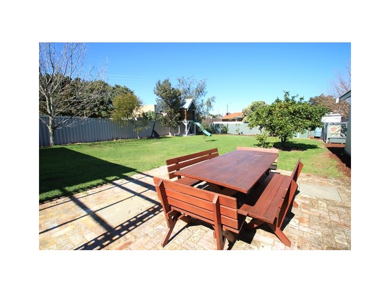 5 Jakob Place, Hamilton Hill WA 6163