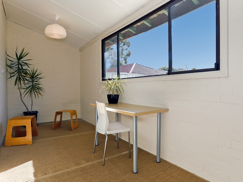 16 Counsel Road, Coolbellup WA 6163