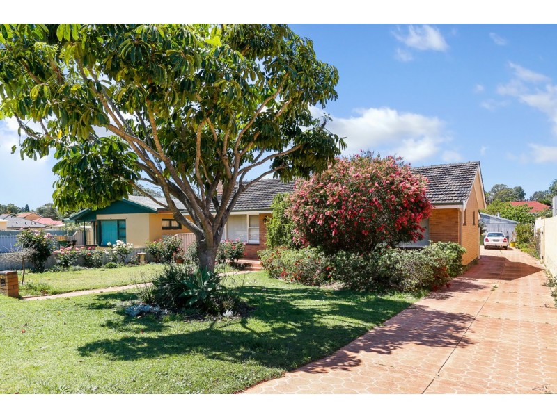 26 Frederick Road, Hamilton Hill WA 6163