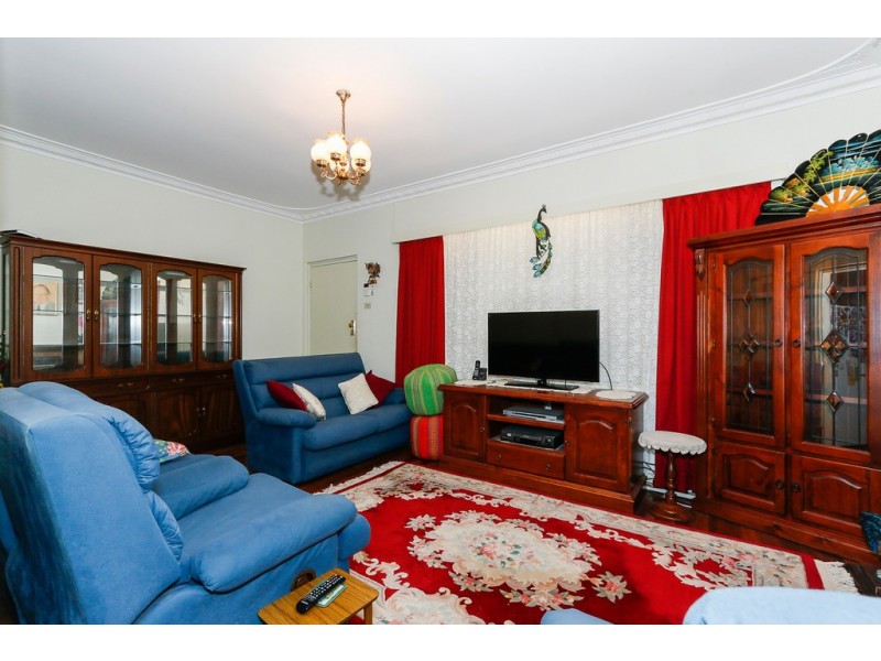 26 Frederick Road, Hamilton Hill WA 6163