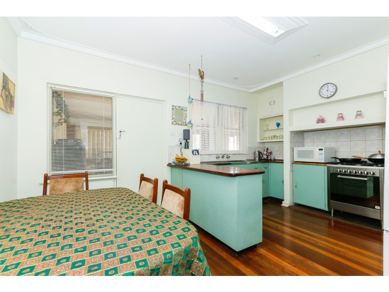 26 Frederick Road, Hamilton Hill WA 6163