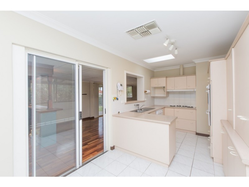 10 Ross Court, Spearwood WA 6163