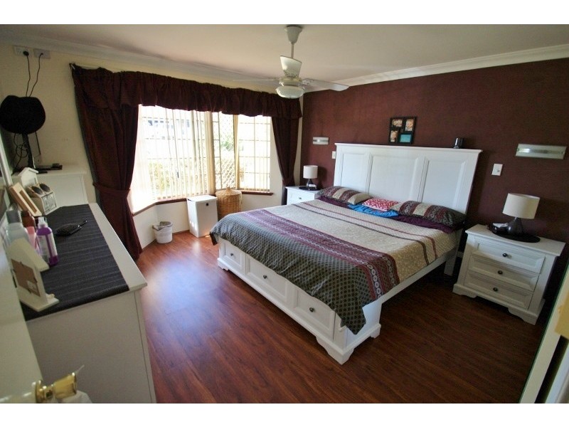 2 Austen Street, Munster WA 6166