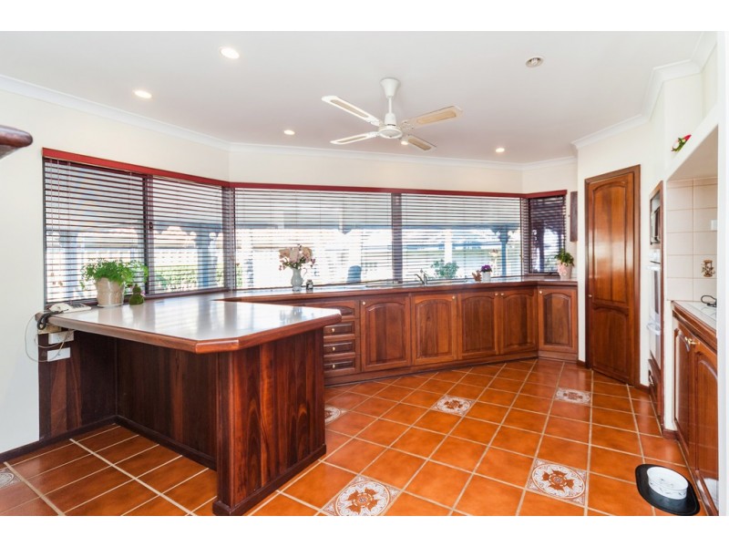 11 Porpoise Court, Coogee WA 6166