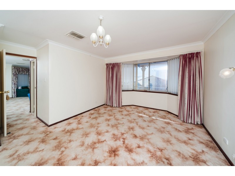 11 Porpoise Court, Coogee WA 6166