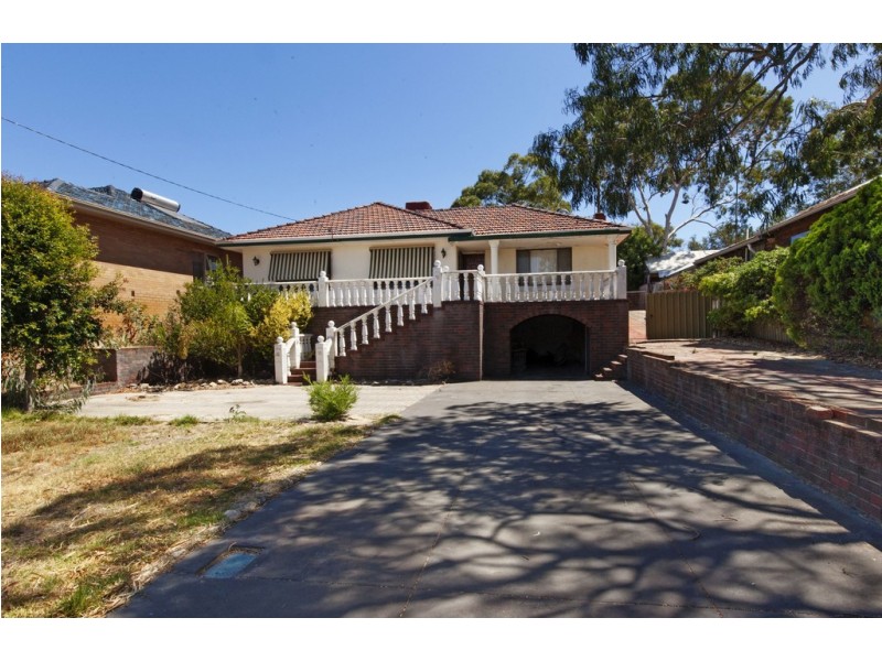 13 Wiluna Avenue, White Gum Valley WA 6162