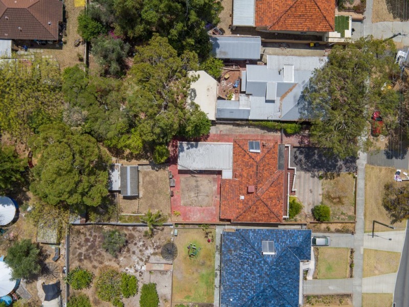 13 Wiluna Avenue, White Gum Valley WA 6162