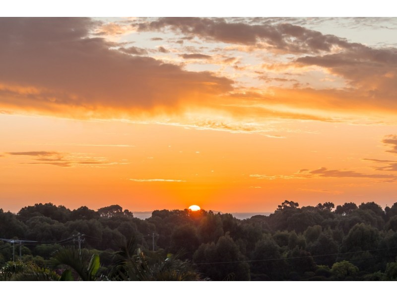 25 Geordie Court, Coogee WA 6166