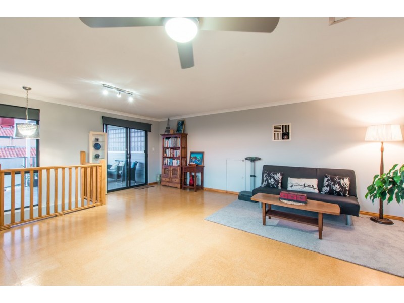 25 Geordie Court, Coogee WA 6166