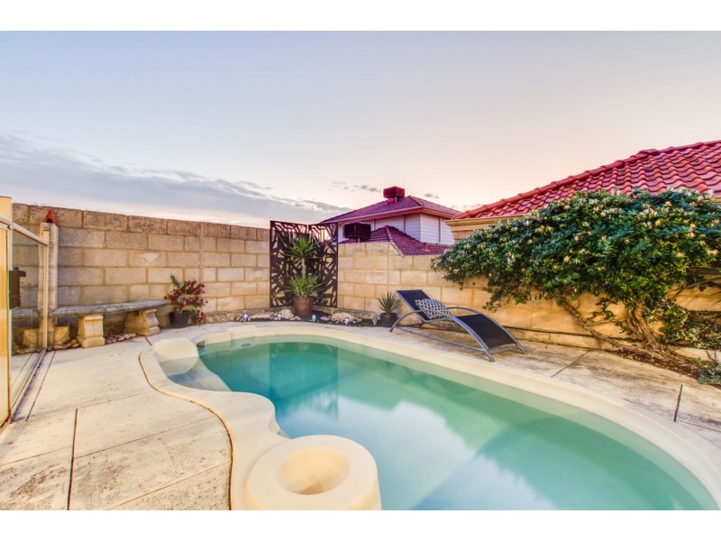 25 Geordie Court, Coogee WA 6166