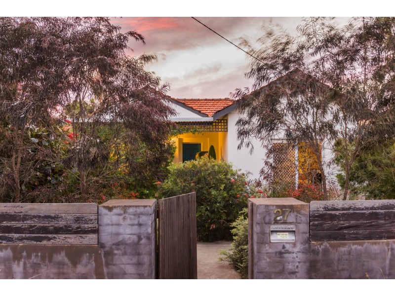 27 Paget Street, Hilton WA 6163