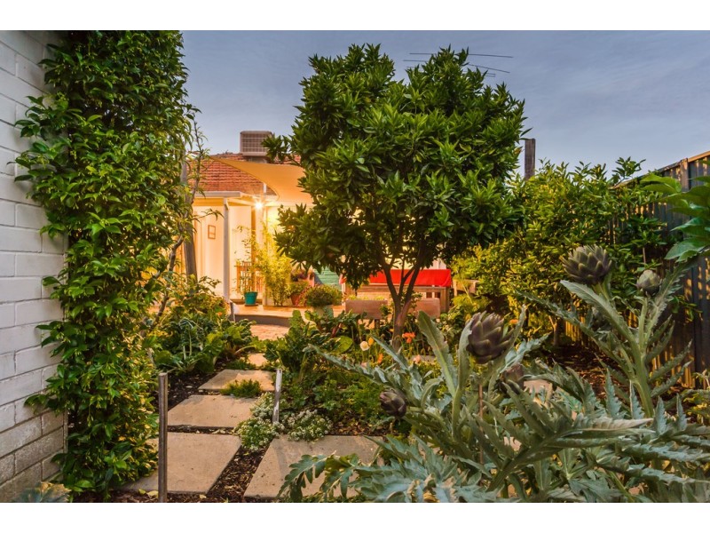 27 Paget Street, Hilton WA 6163