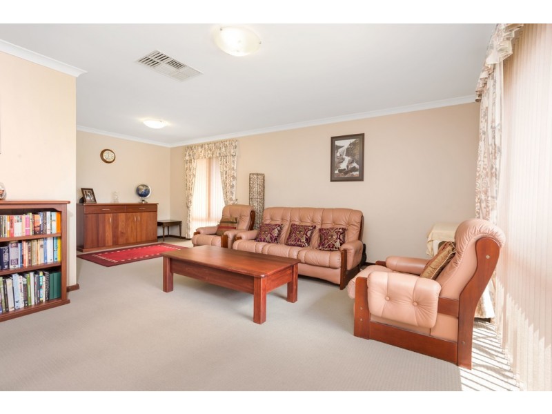 21 Collett Way, Leeming WA 6149