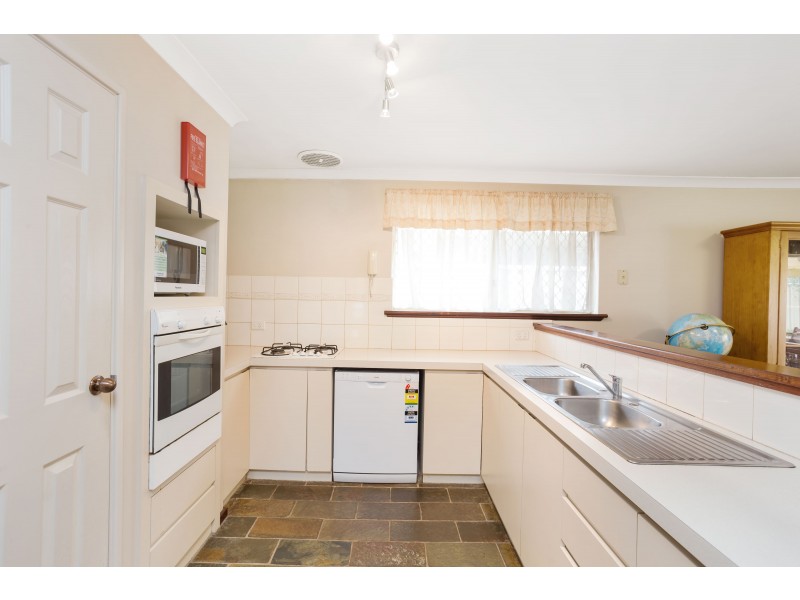 21 Collett Way, Leeming WA 6149