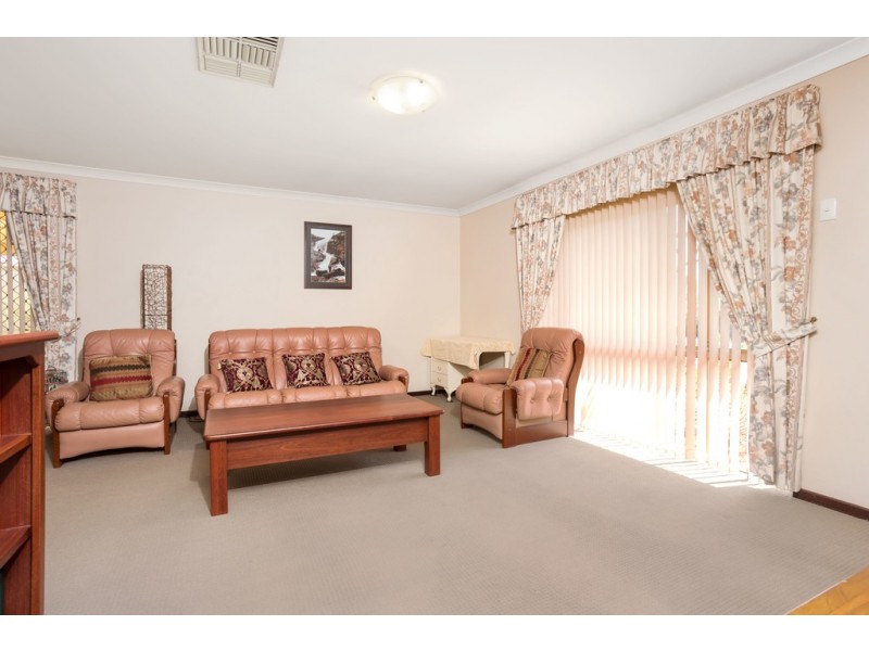 21 Collett Way, Leeming WA 6149