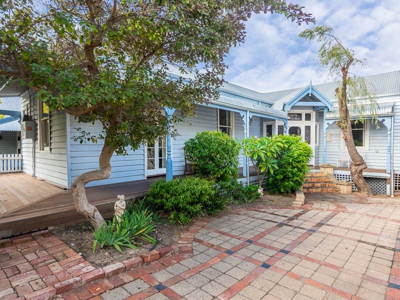 76 Duke Street, East Fremantle WA 6158
