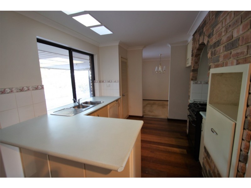 6 Jull Court, Kardinya WA 6163