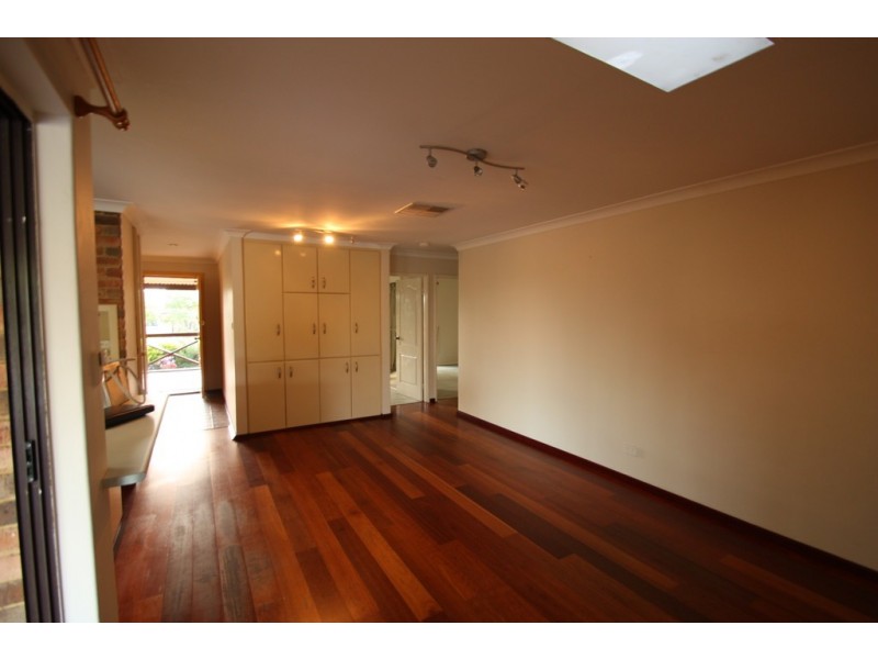 6 Jull Court, Kardinya WA 6163