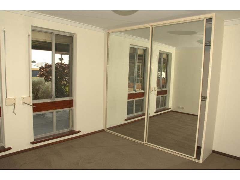 25 Scales Way, Spearwood WA 6163