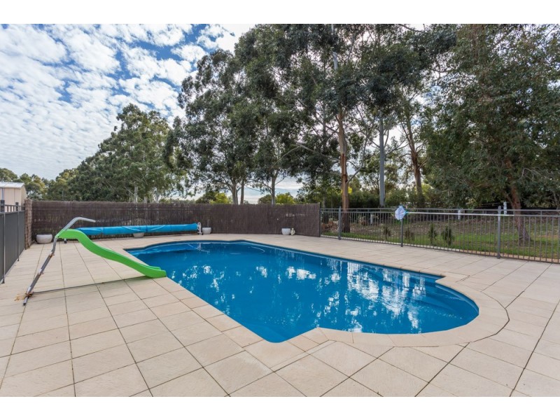5 Cartland Court, Bedfordale WA 6112