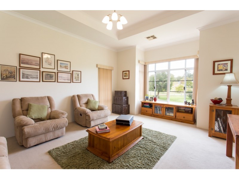 5 Cartland Court, Bedfordale WA 6112