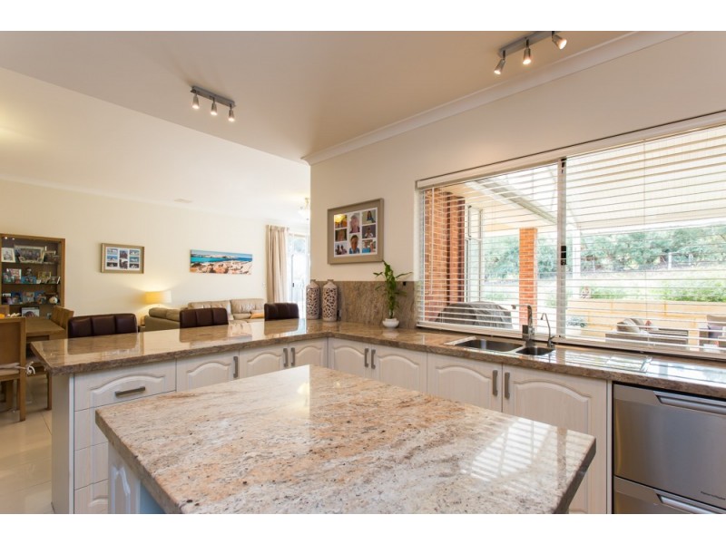 5 Cartland Court, Bedfordale WA 6112