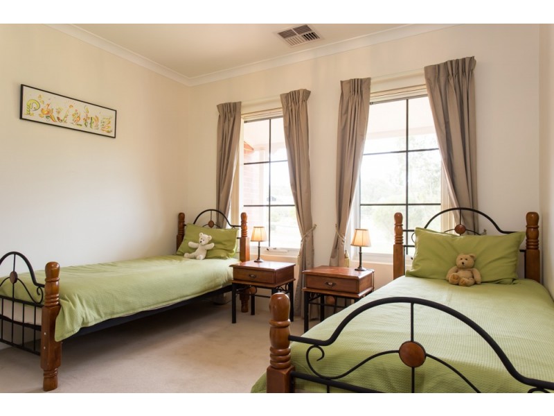 5 Cartland Court, Bedfordale WA 6112