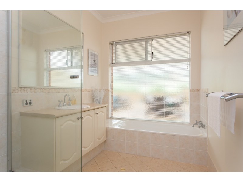 5 Cartland Court, Bedfordale WA 6112