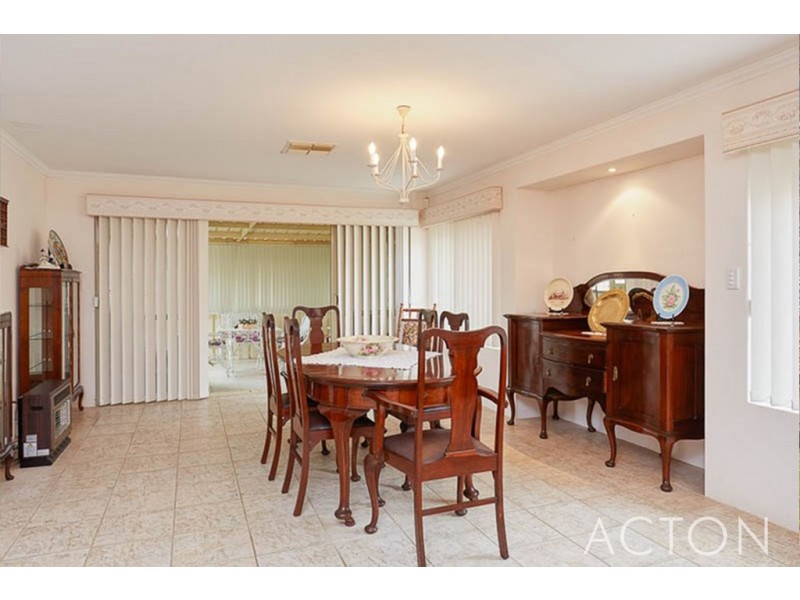 139 Parkway Road, Bibra Lake WA 6163