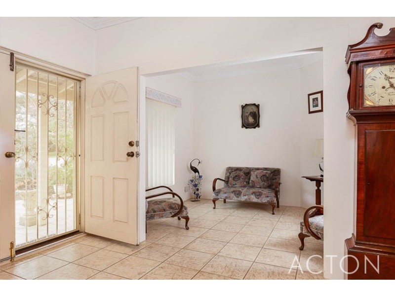 139 Parkway Road, Bibra Lake WA 6163