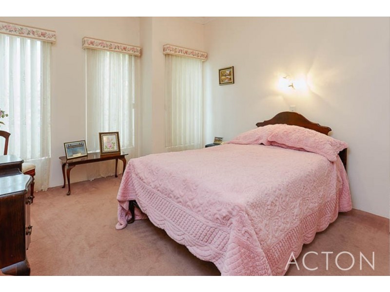 139 Parkway Road, Bibra Lake WA 6163