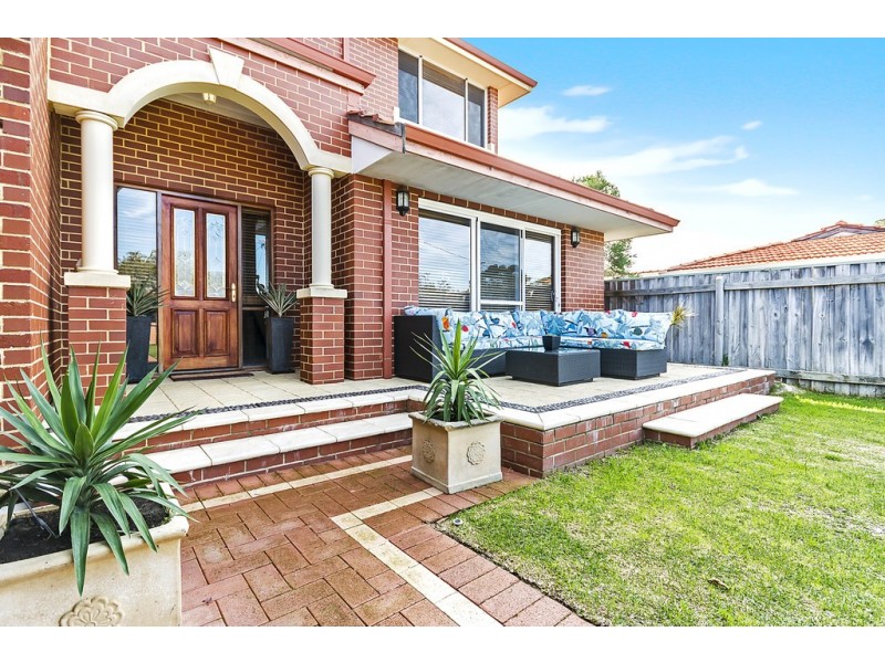 55 Pembroke Street, Bicton WA 6157