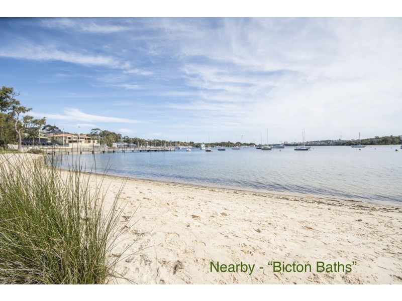 55 Pembroke Street, Bicton WA 6157