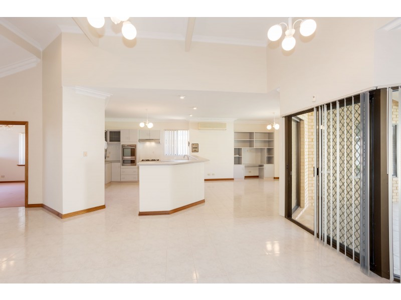 31 Kingston Place, Kardinya WA 6163