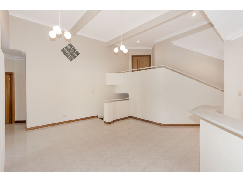 31 Kingston Place, Kardinya WA 6163