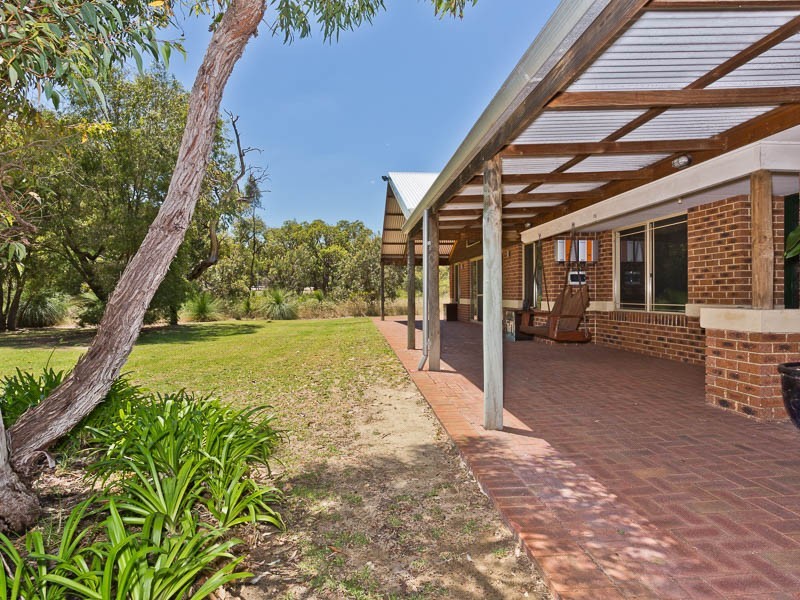 7 Ara Cove, Wandi WA 6167