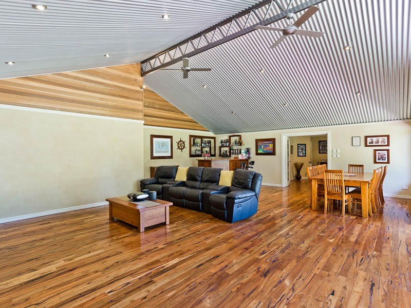 7 Ara Cove, Wandi WA 6167