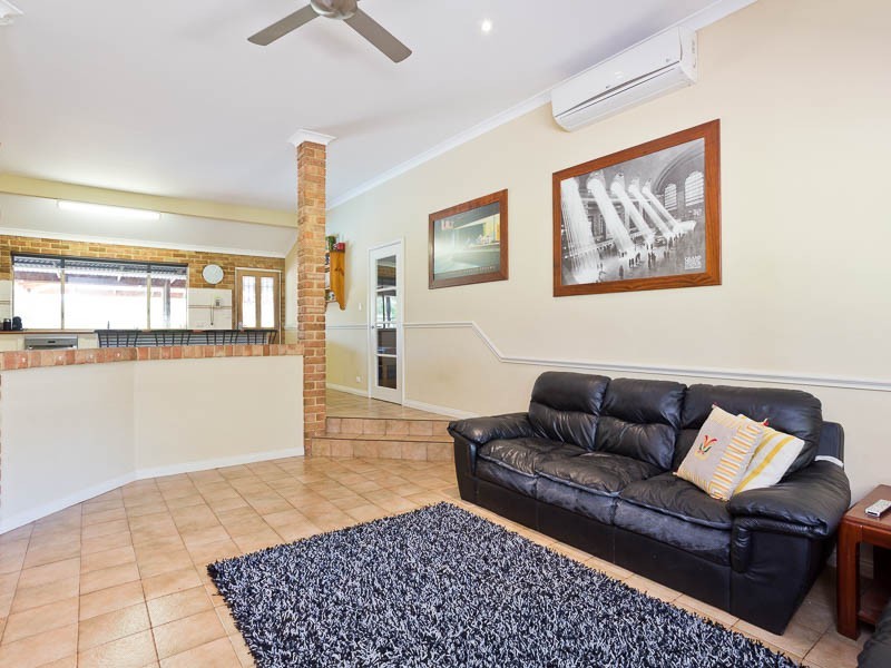 7 Ara Cove, Wandi WA 6167