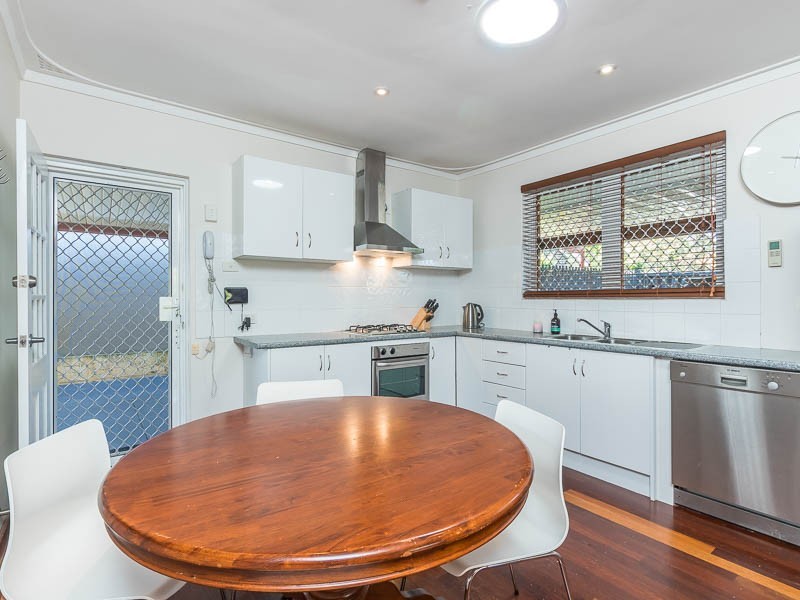 4 Keenan Street, Hamilton Hill WA 6163