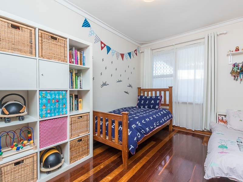 4 Keenan Street, Hamilton Hill WA 6163