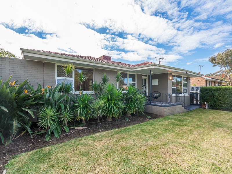 4 Keenan Street, Hamilton Hill WA 6163
