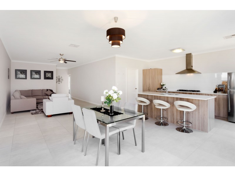5 Ninghan Lookout, Beeliar WA 6164