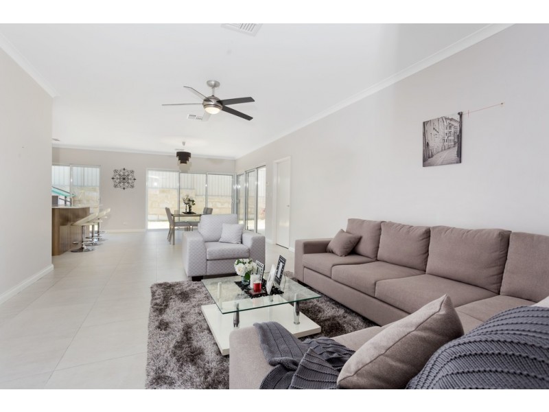 5 Ninghan Lookout, Beeliar WA 6164