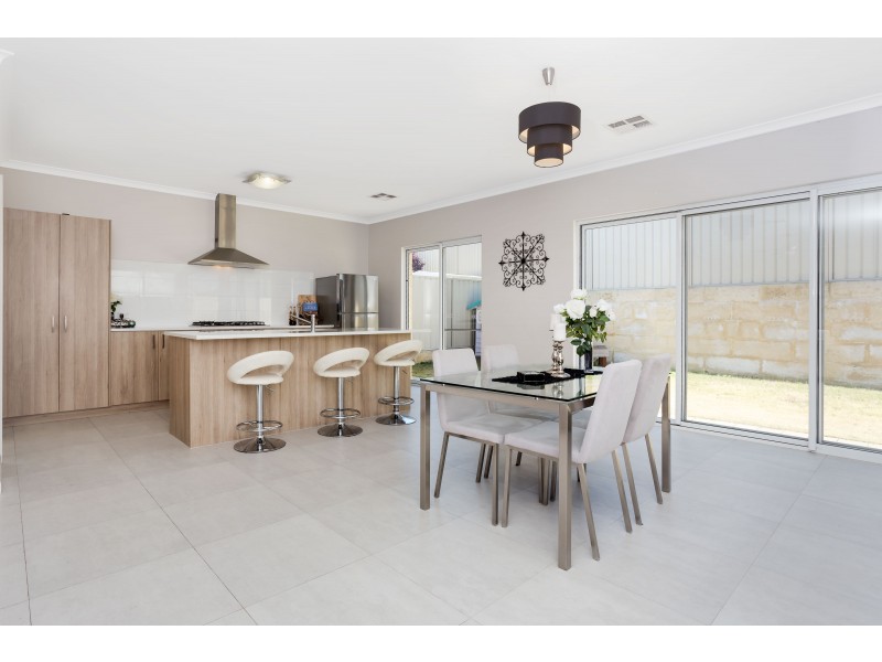 5 Ninghan Lookout, Beeliar WA 6164