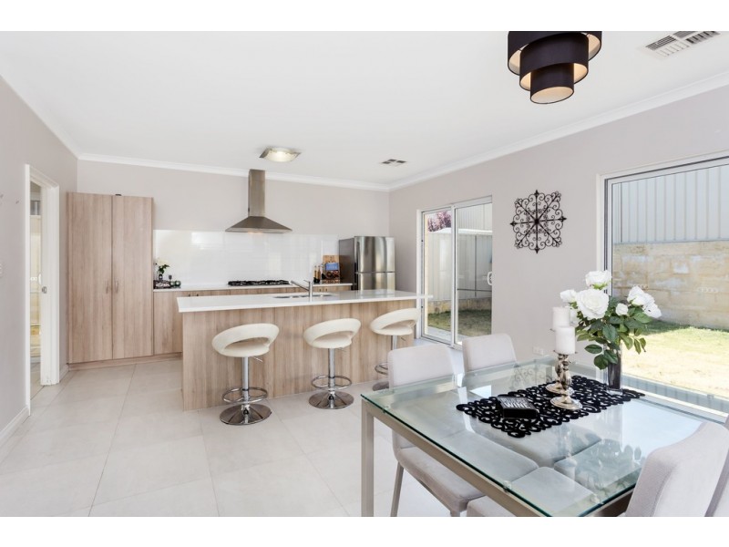 5 Ninghan Lookout, Beeliar WA 6164